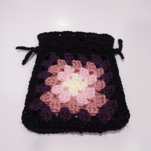 Granny Square Drawstring Pouch - Picture 8 of 10